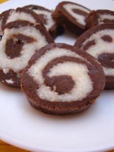 Marie Biscuit Chocolate Rolls - Eggless Chocolate Rolls Recipe