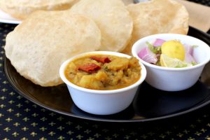 aloo rasedar recipe