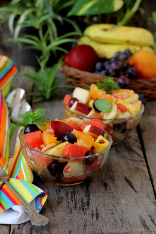 Fruit chaat recipe, how to make fruit chaat Indian recipe